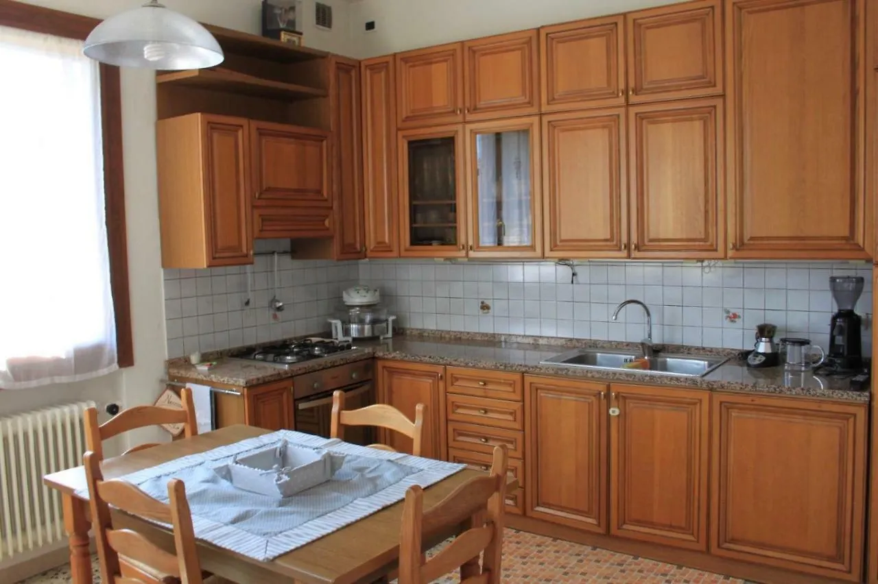 casa vacanza Pina San Trovaso 0*,  Italia